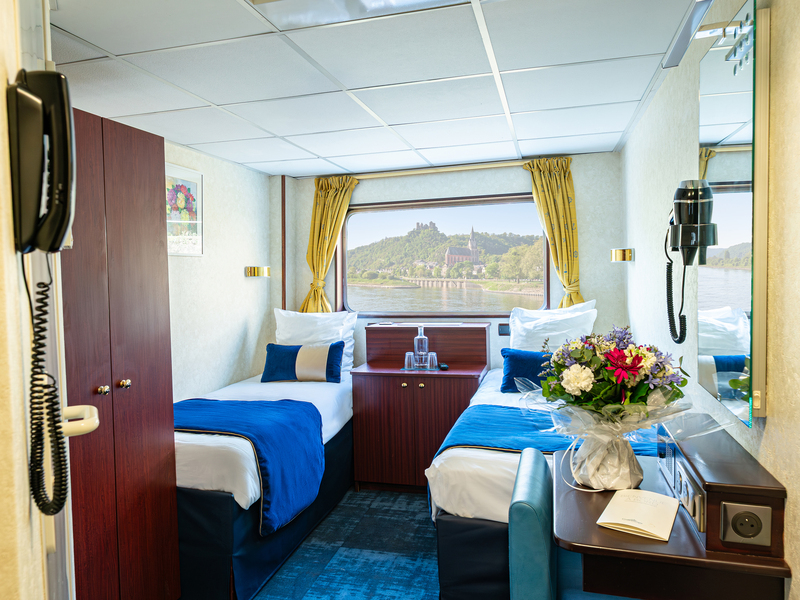 Main Deck 2 Beds Cat A